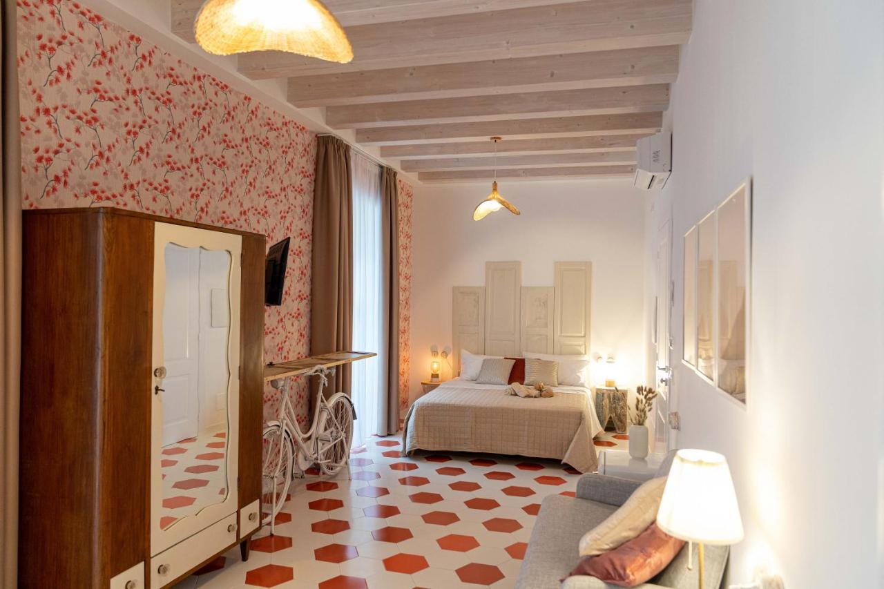 Suitetti Camere&Relax Сан Никола Арчела Екстериор снимка