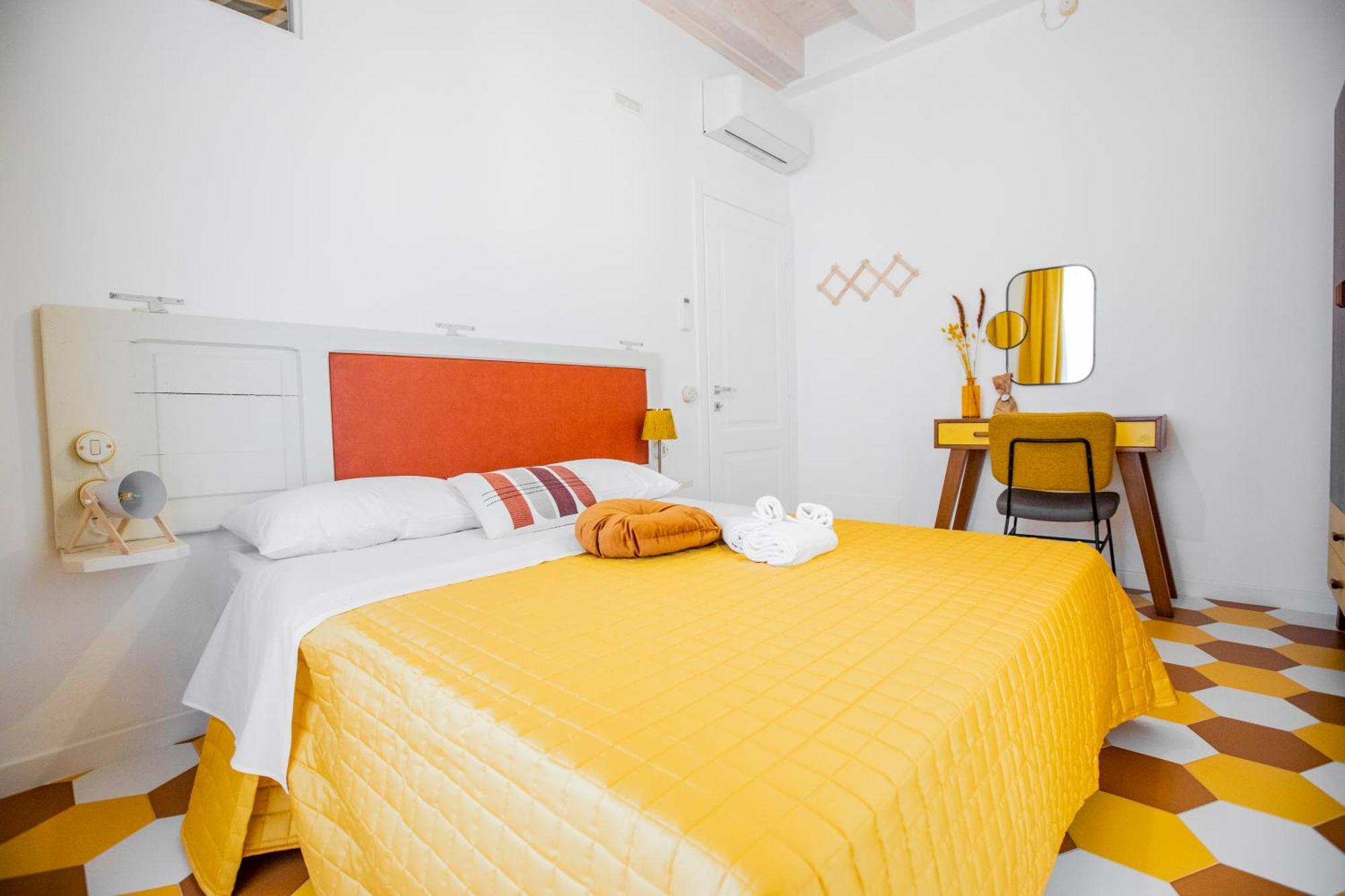 Suitetti Camere&Relax Сан Никола Арчела Стая снимка