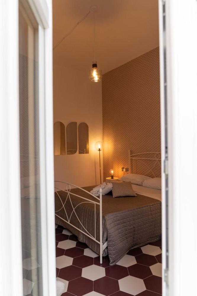 Suitetti Camere&Relax Сан Никола Арчела Стая снимка